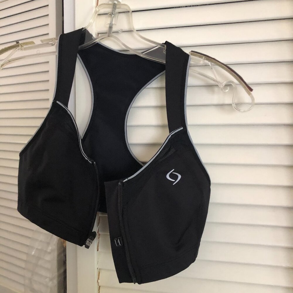 Moving Comfort zip top